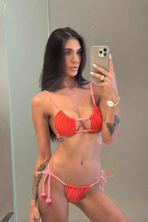 Ibiza tops - Escorts - IRIS